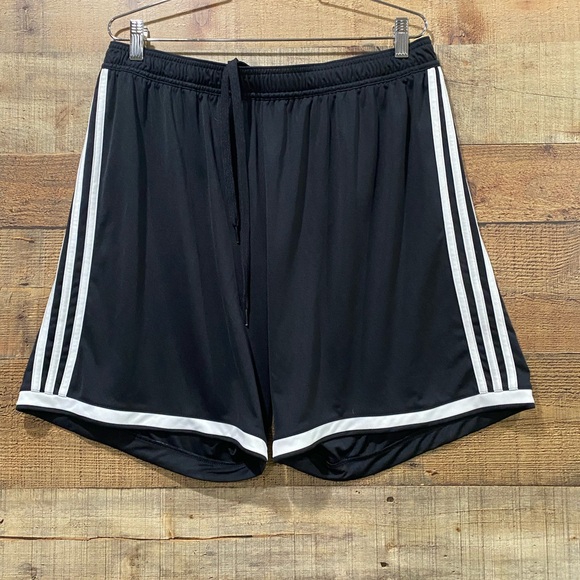 Adidas Men’s Gym Basketball Shorts Size 2XL - Picture 1 of 4